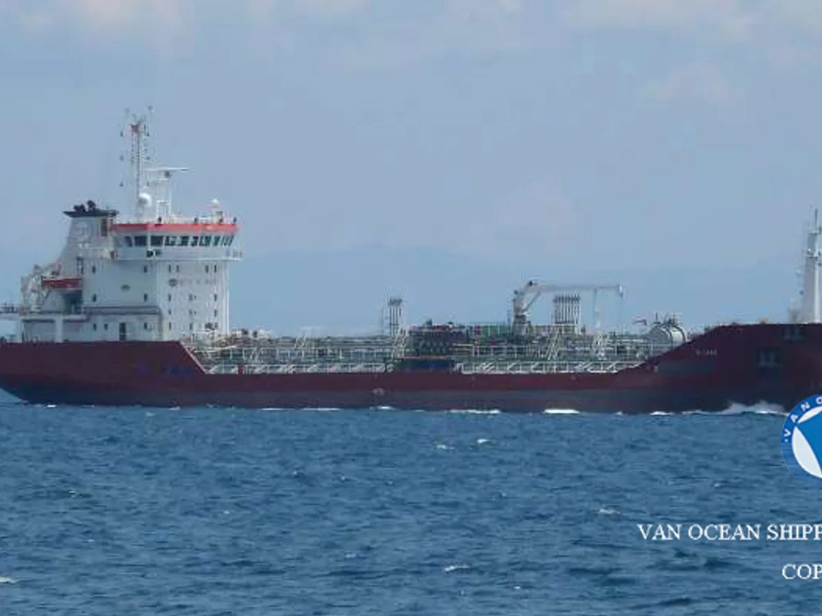 Petrol/Kimyasal tankeri satılık