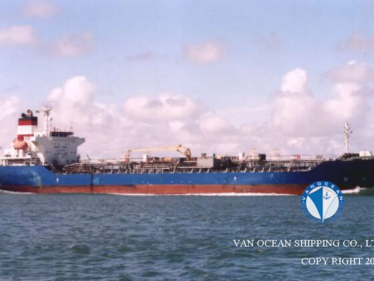 Petrol/Kimyasal tankeri satılık