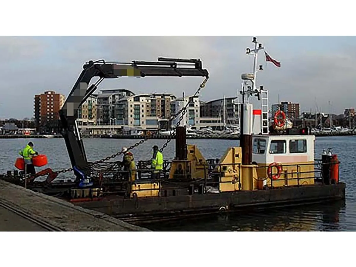 Dredger (Kazık çakma gemisi) satılık