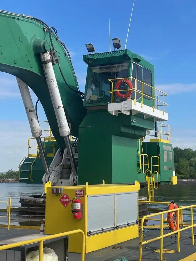Dredger (Kazık çakma gemisi) satılık