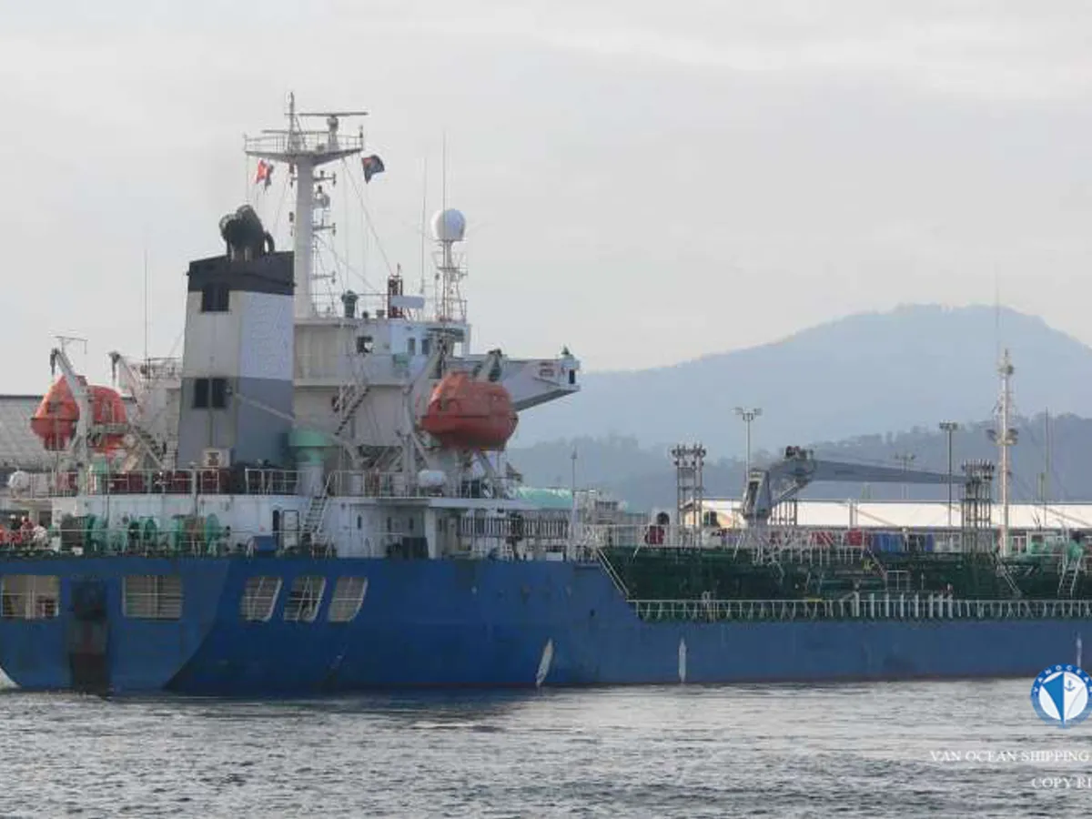 Petrol/Kimyasal tankeri satılık