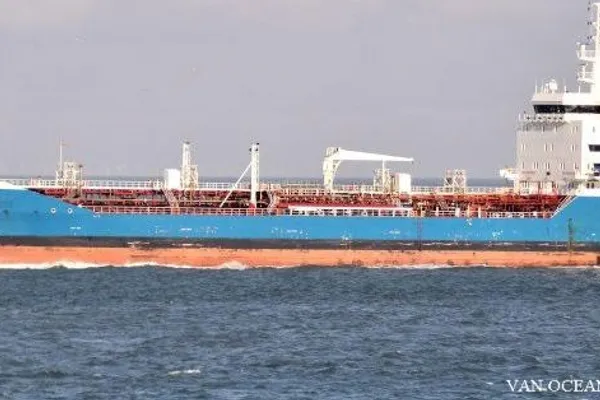 Oil/Chemical tanker for sale