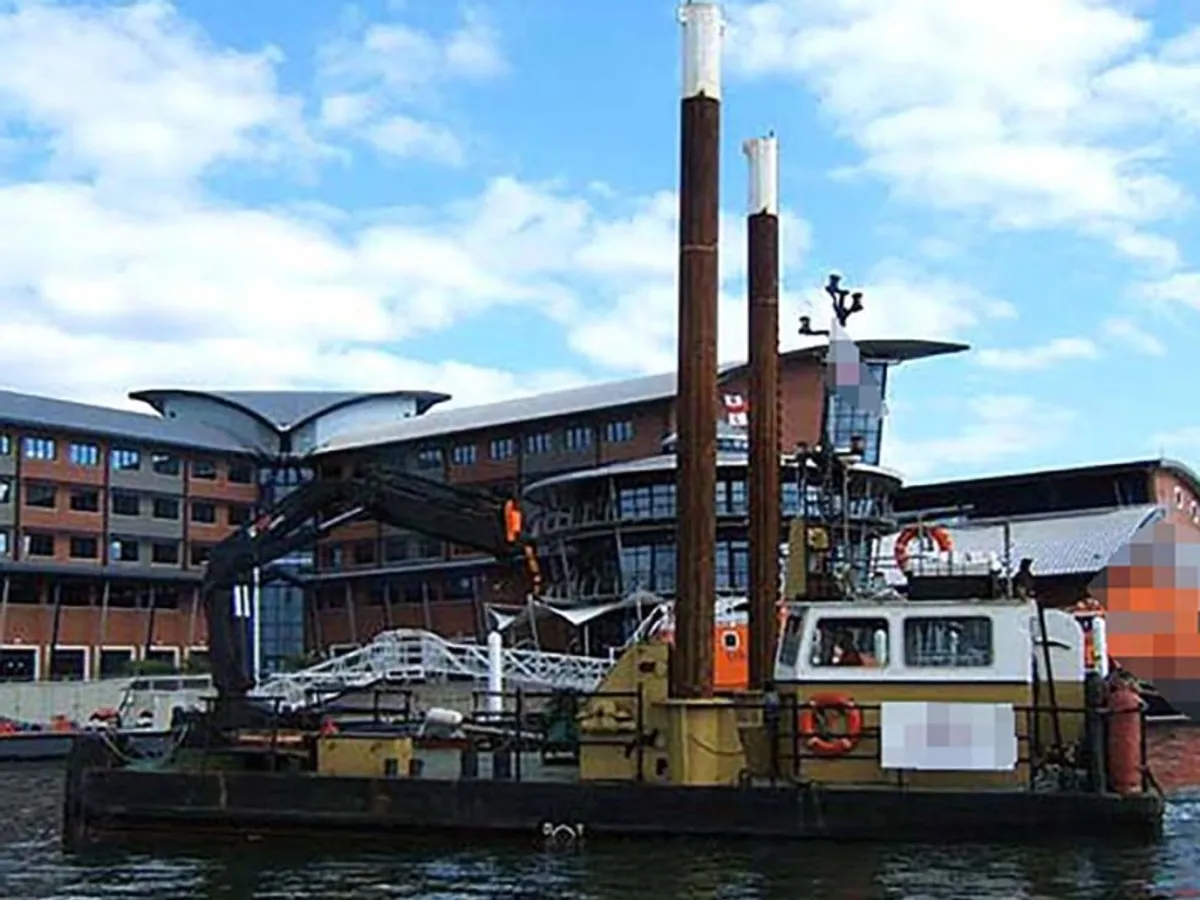 Dredger (Kazık çakma gemisi) satılık