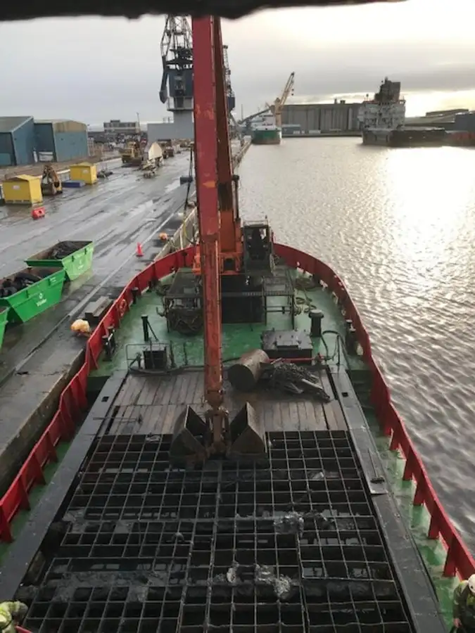 Dredger (Kazık çakma gemisi) satılık