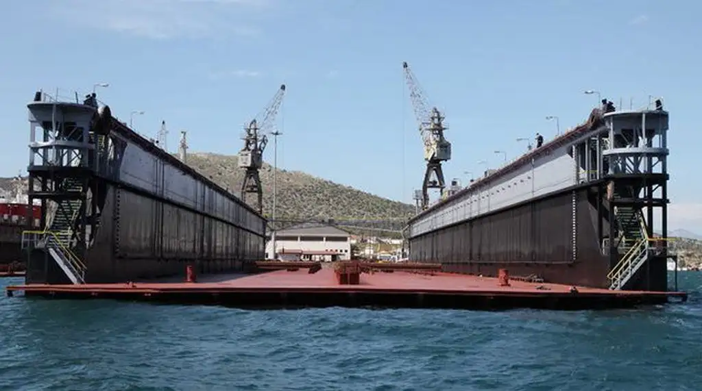 Yüzen rıhtım satılık