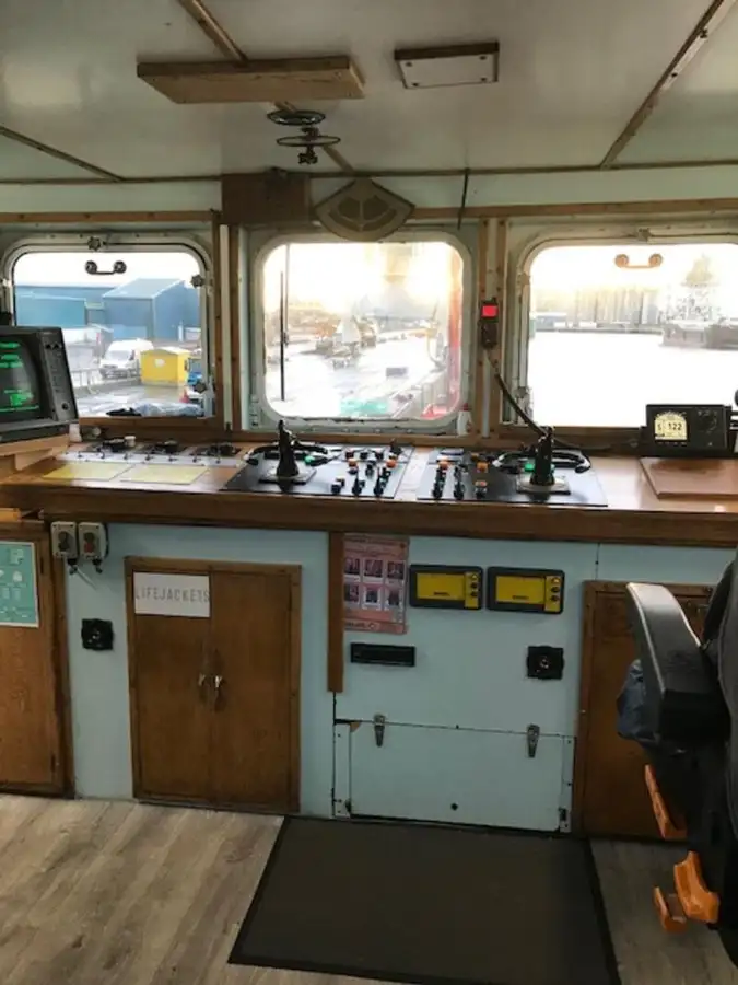 Dredger (Kazık çakma gemisi) satılık