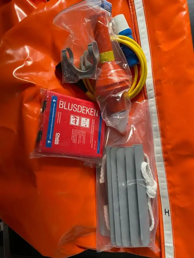 Kurtarma gemisi satılık