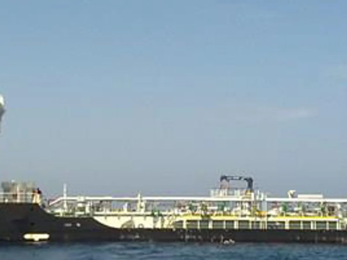 Petrol/Kimyasal tankeri satılık