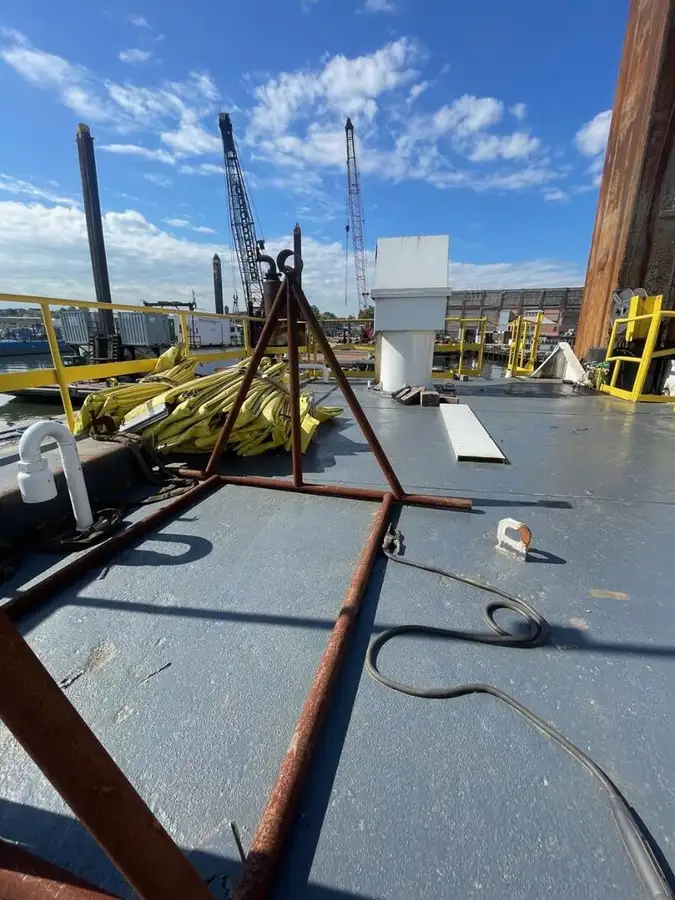 Dredger (Kazık çakma gemisi) satılık