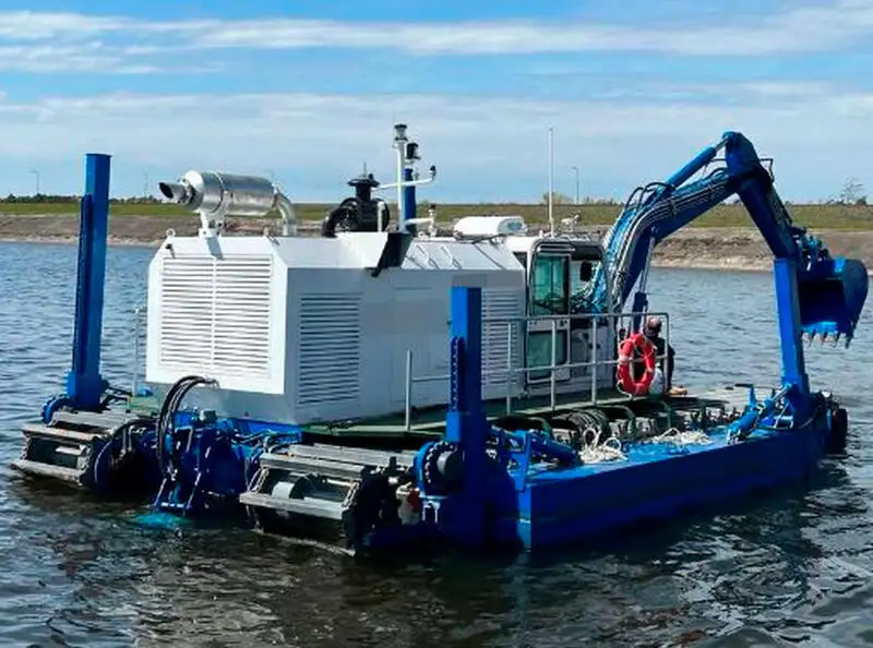Dredger (Kazık çakma gemisi) satılık
