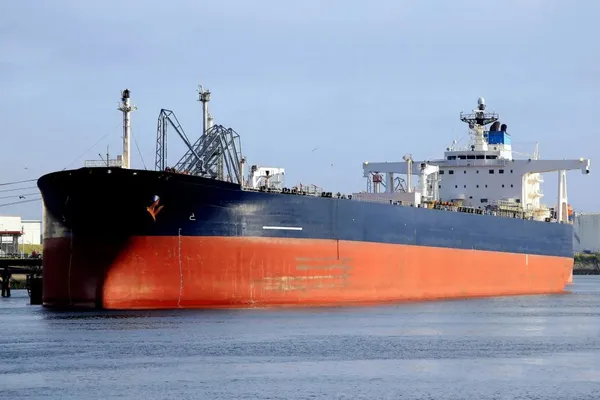 Oil/Chemical tanker for sale