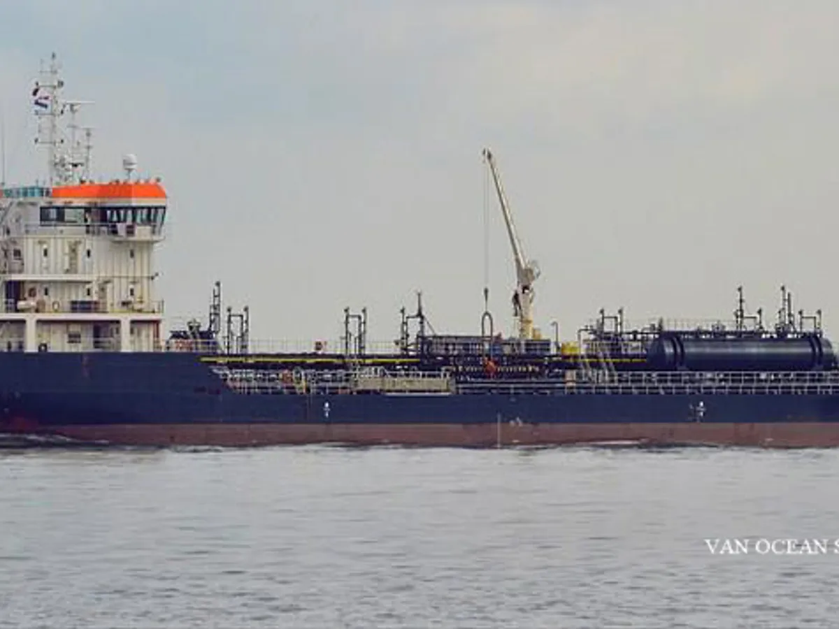Petrol/Kimyasal tankeri satılık