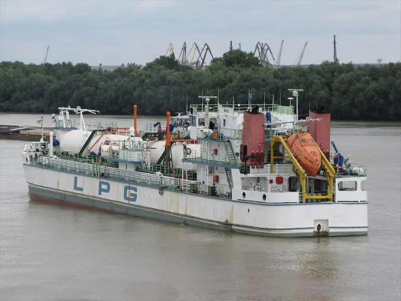 LNG taşıma gemisi satılık
