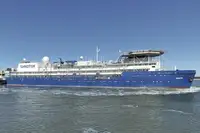 Yüzen otel satılık