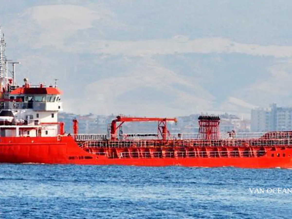 Petrol/Kimyasal tankeri satılık