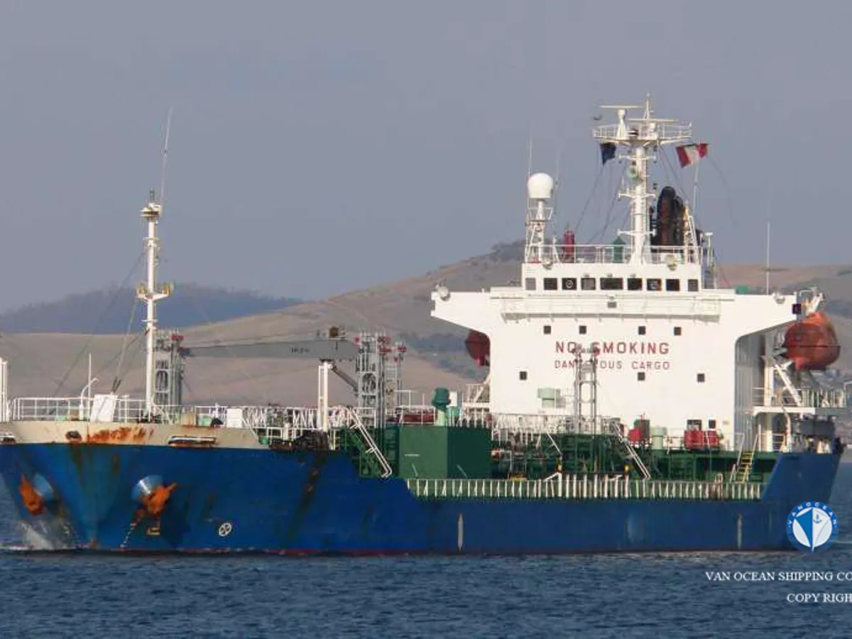 Petrol/Kimyasal tankeri satılık
