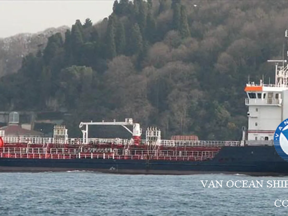 Petrol/Kimyasal tankeri satılık