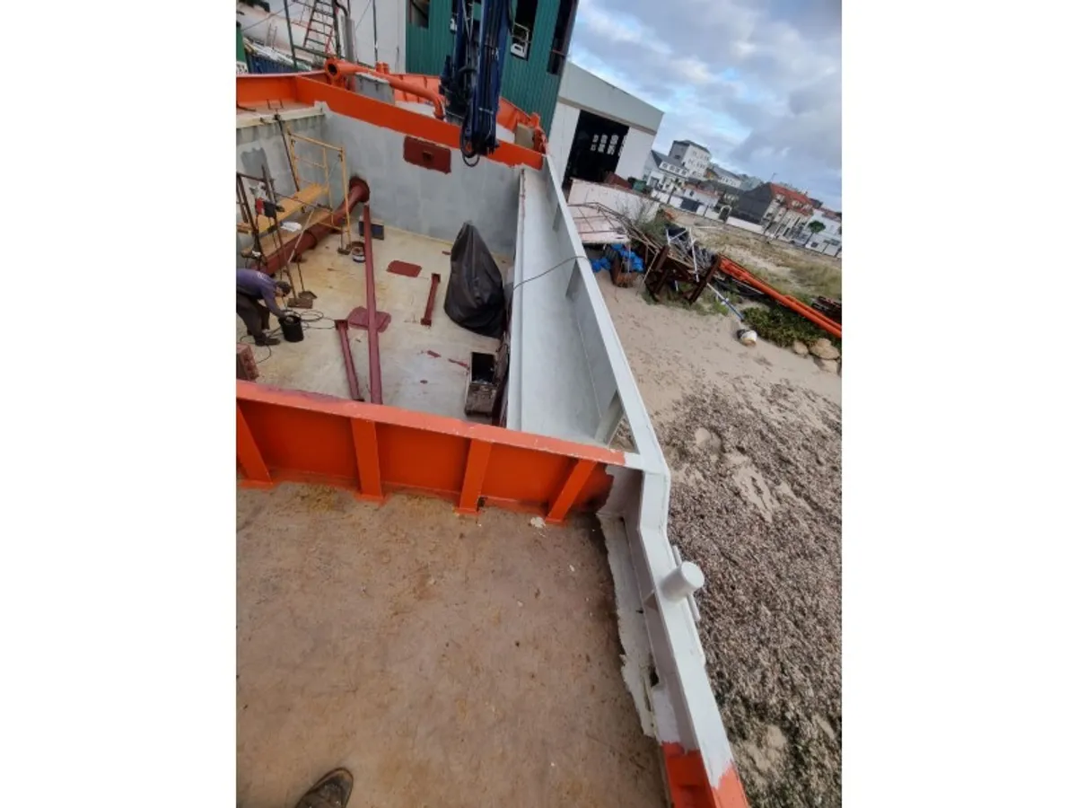 Dredger (Kazık çakma gemisi) satılık