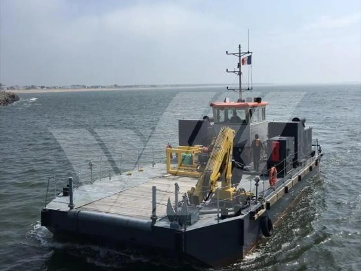 Dredger (Kazık çakma gemisi) satılık