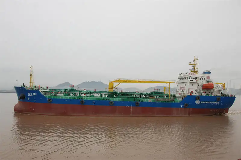 Petrol tankeri, Kimyasal tanker satılık