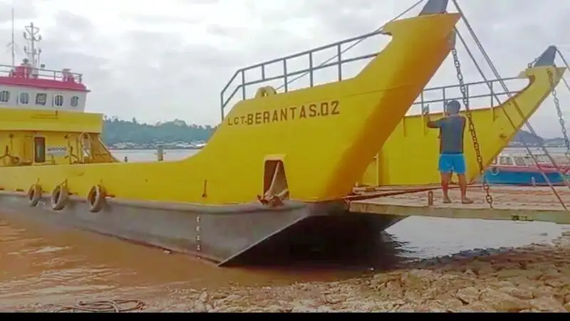 Çıkarma Gemisi, Tank satılık