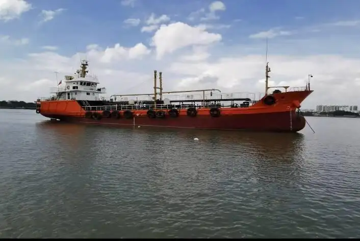 Petrol tankeri, Kimyasal tanker satılık