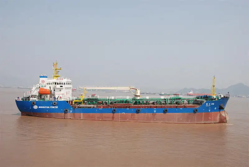 Petrol tankeri, Kimyasal tanker satılık